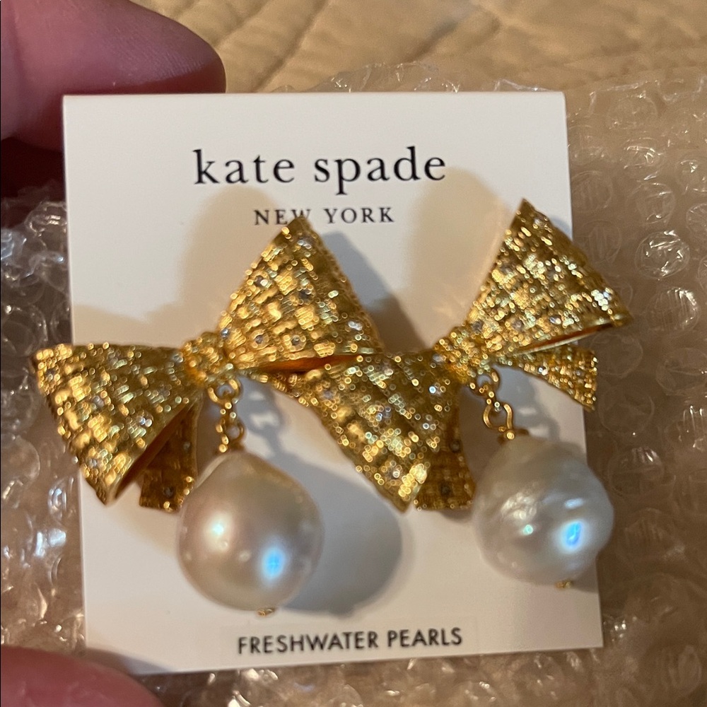 kate spade gold bow earrings with white freshwater pearls new